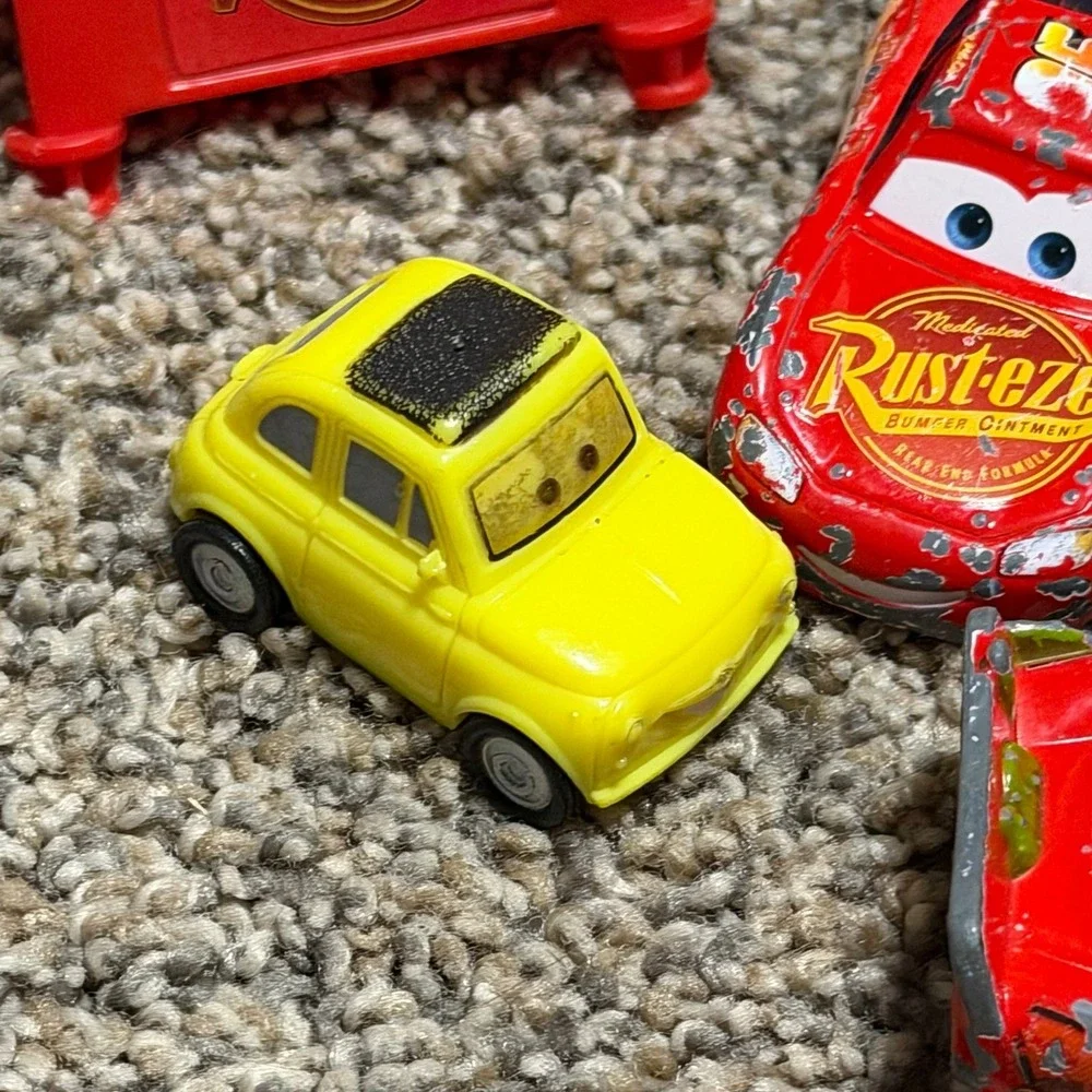 Disney Pixar Cars Diecast Lot Lightning McQueen Mack Fillmore XRS Rust-eze